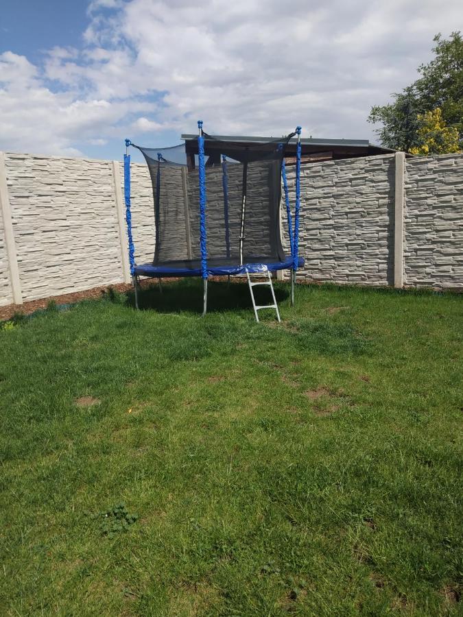 Apartman Blizko Brna S Dobovymi Dekoracemi Apartman Melcany Kültér fotó